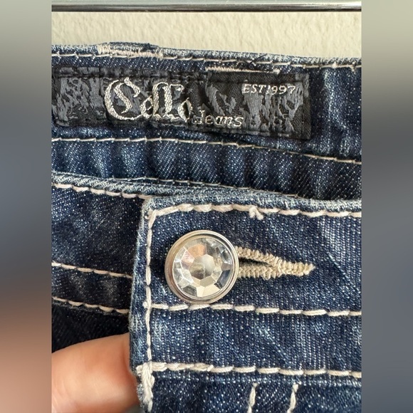 Cello Women’s Rhinestone Embellished Fleur de Lis Boot Cut Jeans Size 14 - Picture 6 of 8